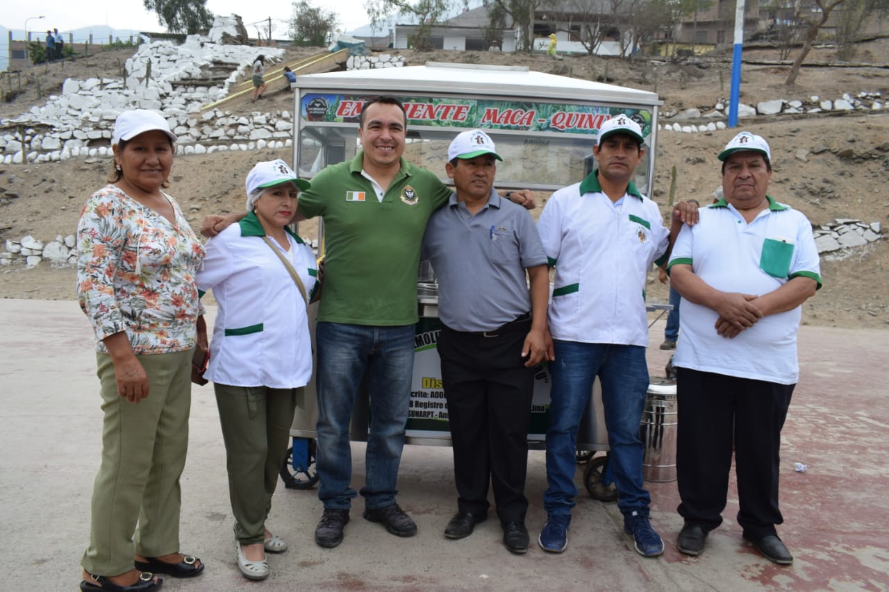Municipalidad de Comas, Capacita a 200 emolienteros en buenas prácticas de manipulación de alimentos.