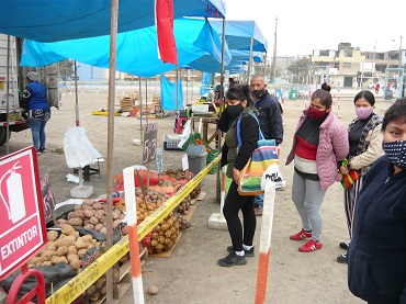 EN ESTADIO TEOFILO CUBILLAS DE AÑO NUEVO EN COMAS SE REALIZA LA PRIMERA FERIA AGROPECUARIA DE MERCADOS ITINERANTES.