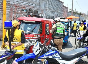 OPERATIVOS DE TRÁNSITO CONTRA MOTOTAXISTAS INFORMALES 