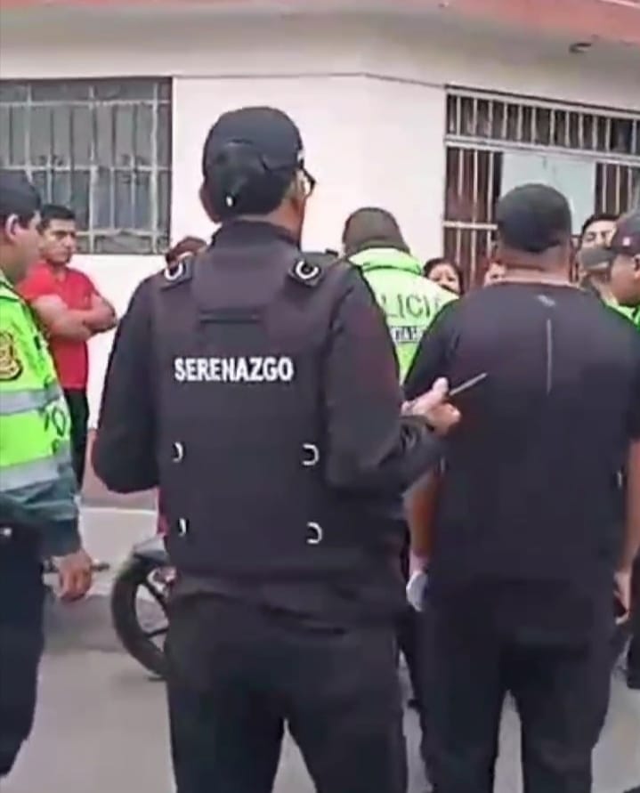 SERENAZGO Y PNP DE COMAS INTERVIENEN A DELINCUENTE QUE PRETENDIA HUIR EN MOTO LINEAL.