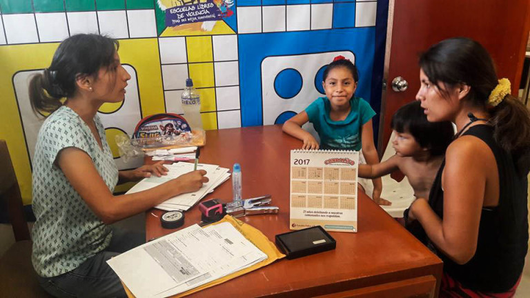 DEMUNA DE COMAS SIGUE BRINDANDO ASESORAMIENTO JURÍDICO GRATIS