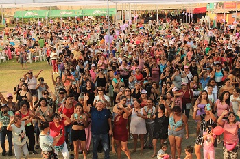 MUNICIPALIDAD DE COMAS AGAZAJÓ A MÁS DE SEIS (06) MIL MUJERES DE COMAS