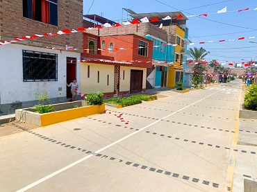 MUNICIPIO ENTREGÓ PISTAS Y VEREDAS A VECINOS DE URBANIZACIÓN SAN CARLOS EN COMAS.