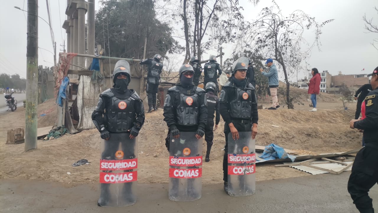 ANTE LA DECLARATORIA DE EMERGENCIA EN 2 DISTRITOS FRONTERIZOS CON COMAS ALCALDE REFUERZA LA SEGURIDAD DE SUS VECINOS