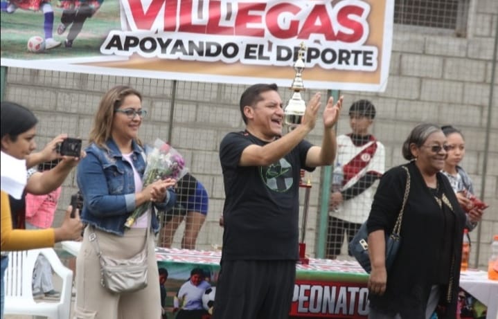 MÁS DE 700 MUJERES DE LOS COMEDORES POPULARES Y OLLITAS COMUNES INCIARON EL CAMPEONATO DE FULBITO