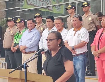 REGIDORES Y POLICÍAS REAFIRMAN SU COMPROMISO CON EL ALCALDE DE COMAS ANTE AMENAZAS DE EXTORSIONADORES 