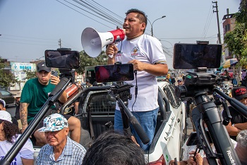 ALCALDE CONFIRMA QUE SE INVERTIRÁ 3 MILLONES DE SOLES PARA RECONSTRUIR CHACRACERRO – COMAS