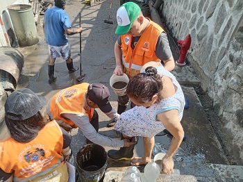 MUNICIPALIDAD DE COMAS ASISTE DE MANERA INMEDIATA A VECINOS DEL AH CLORINDA MÁLAGA – ZONAL 1 COMAS 