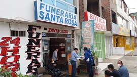CLAUSURAN FUNERARIAS EN ALREDEDORES DE HOSPITAL DE COLLIQUE