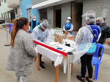 MUNICIPALIDAD DE COMAS ENTREGA 2da. REMESA DE PRODUCTOS DE LIMPIEZA Y DESINFECCIÓN A COMEDORES POPULARES