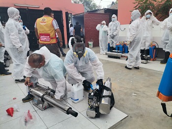 TRES (03) COLEGIOS EMBLEMÁTICOS DE COMAS FUERON FUMIGADOS POR PERSONAL DE LA MUNICIPALIDAD DISTRITAL DE COMAS.